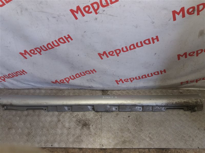 Накладка на порог (наружная) правая TOYOTA AVENSIS 2005 T250 7585105010 Б/У