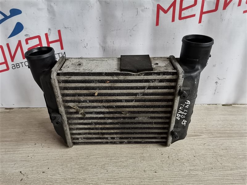 Интеркулер AUDI A4 2003 B6 8E0145805L Б/У