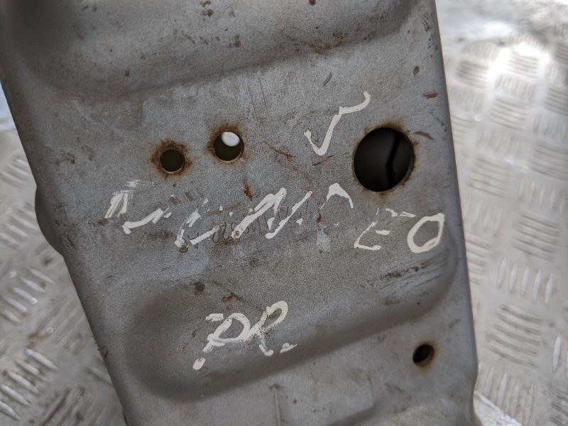 Усилитель переднего бампера верхний FORD MONDEO 4
