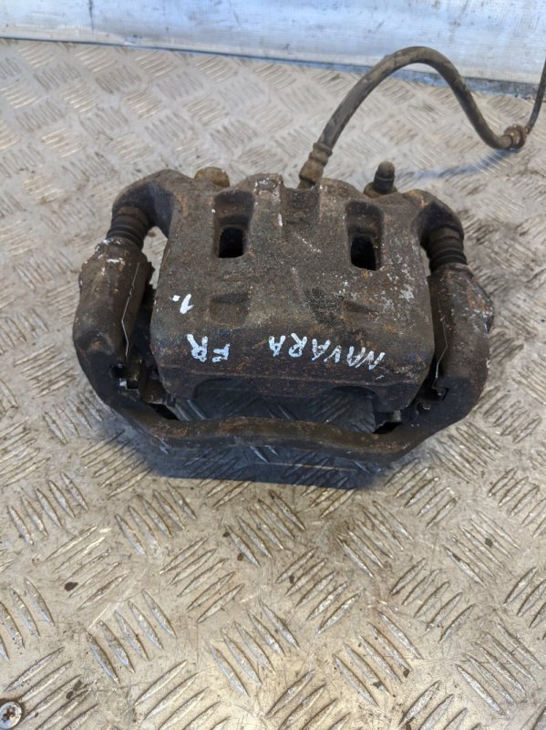 Суппорт тормозной передний правый NISSAN NAVARA 2007 D40 41001EB32A Б/У