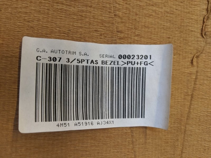 Обшивка потолка FOCUS 2009 2 Обшивка потолка FOCUS 2009 2