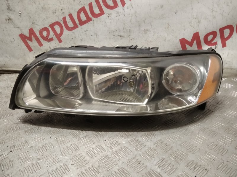 Фара левая Volvo V70 2005 (б/у) Фара левая Volvo V70 2005 (б/у)