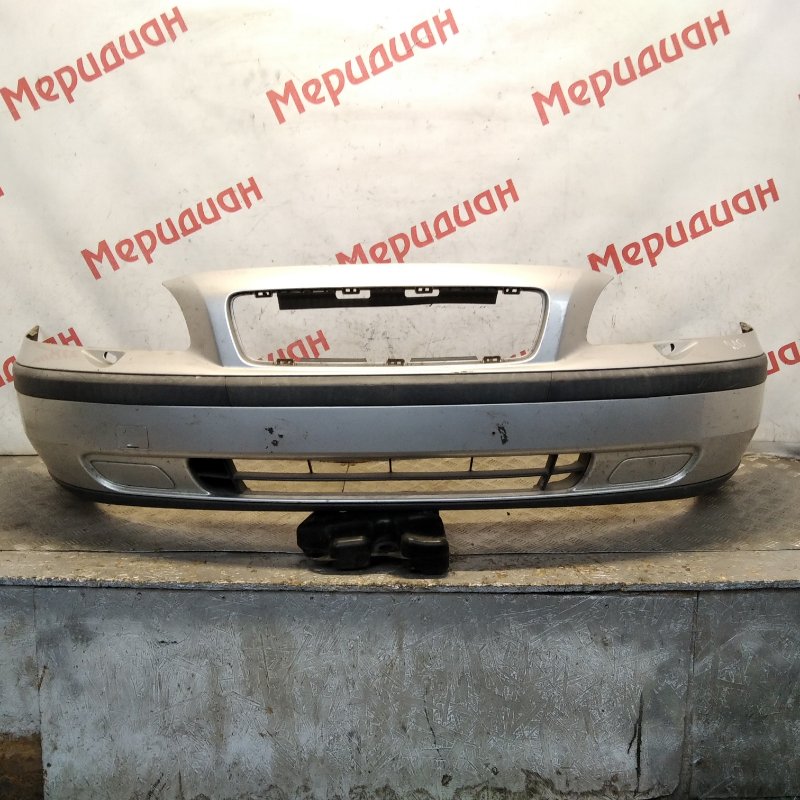 Бампер передний VOLVO V70 2003 09484239 Б/У