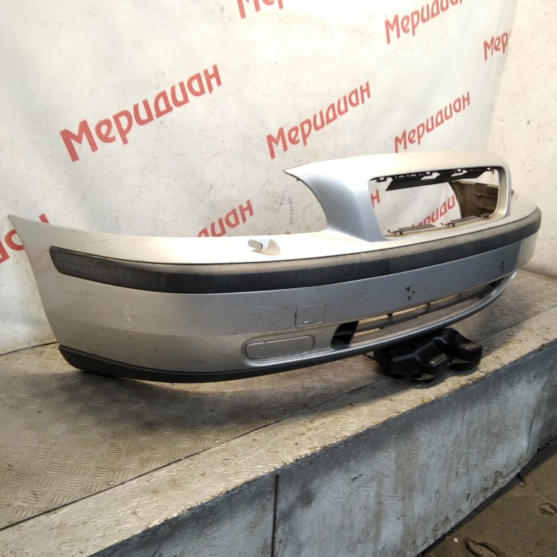 Бампер передний V70 2003