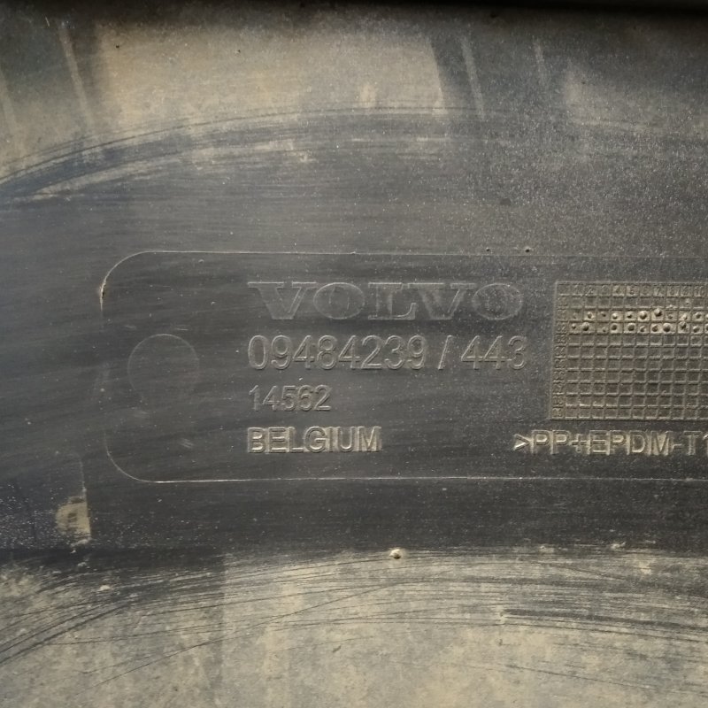 Бампер передний V70 2003