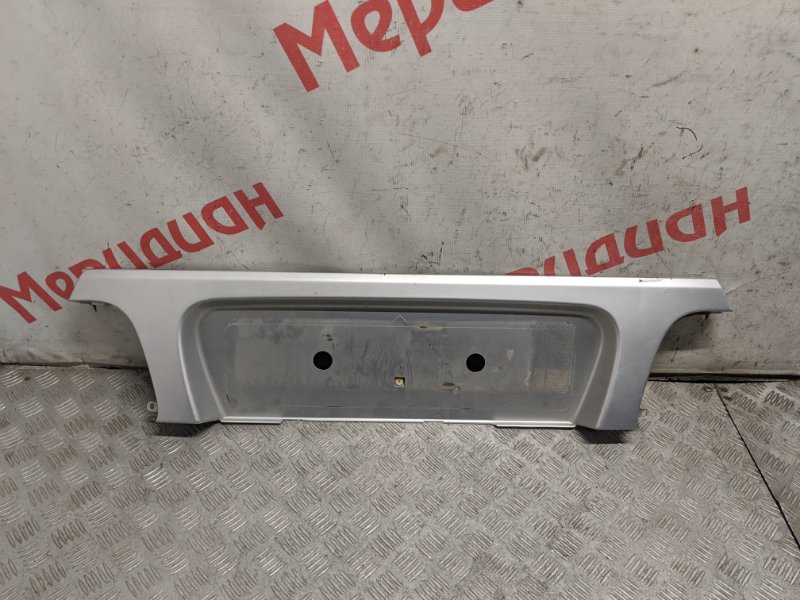 Накладка крышки багажника верхняя MITSUBISHI CARISMA 1998 DA 1.6 mb944783 Б/У