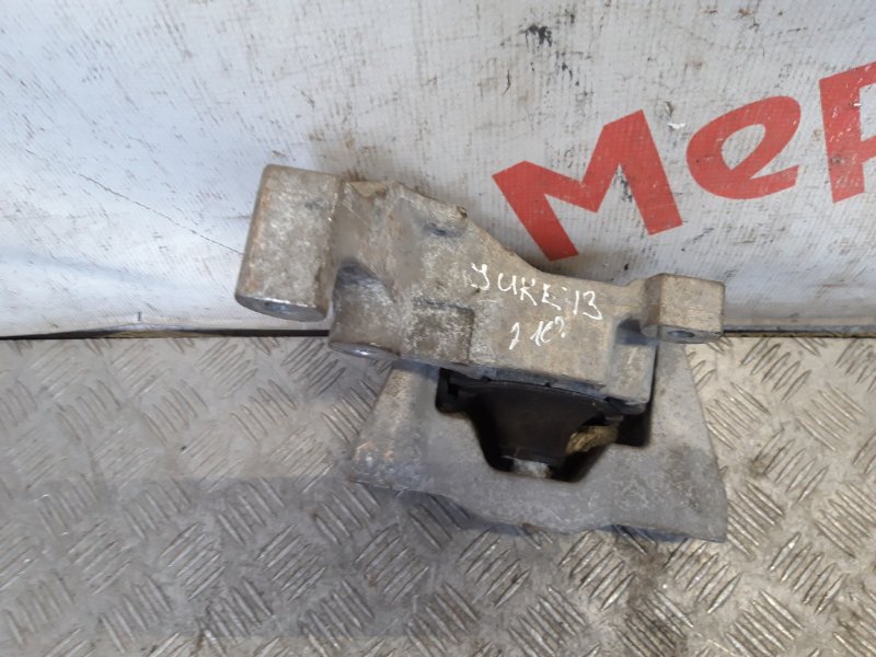 Опора двигателя правая NISSAN JUKE 2013 F15 112101KA0A Б/У