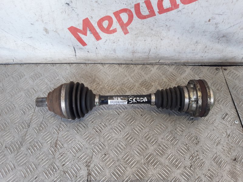 Полуось передняя левая SKODA OCTAVIA 2010 A5 1K0407271HM Б/У