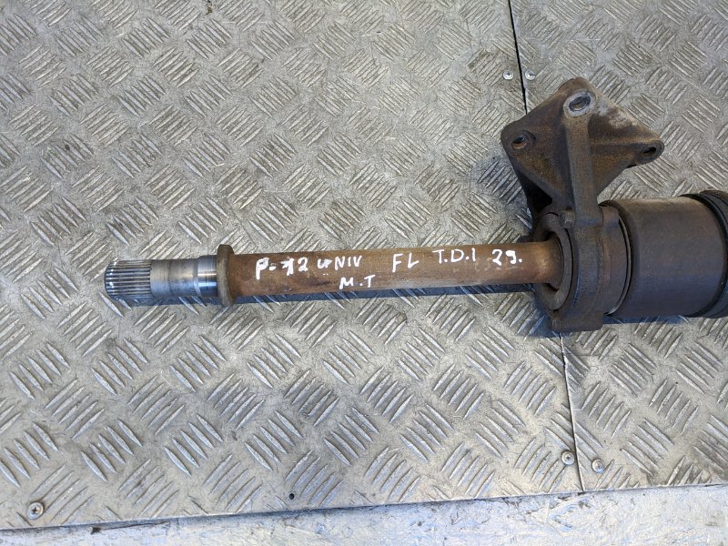 Полуось передняя правая NISSAN PRIMERA P12 2.2