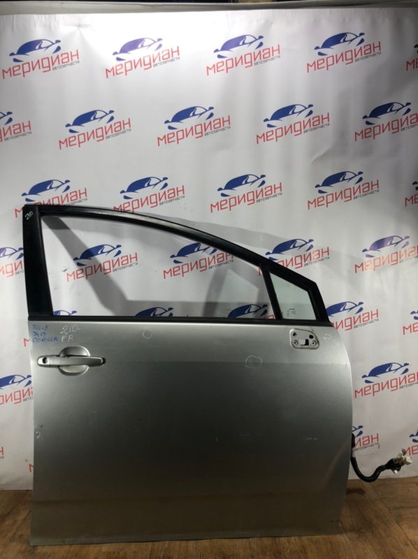 Дверь передняя правая TOYOTA COROLLA VERSO 2008 E121 670010F010 Б/У