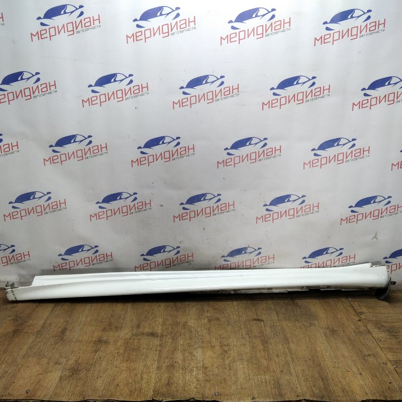 Накладка на порог (наружная) левая NISSAN JUKE 2013 F15 768511KA6A Б/У