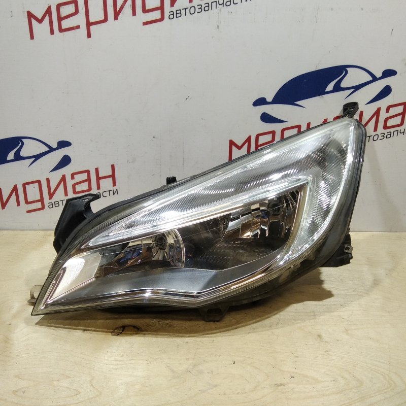 Фара левая OPEL ASTRA 2011 J 13371599 Б/У