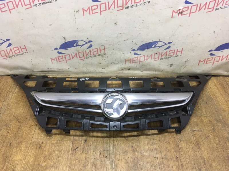 Решетка радиатора OPEL ASTRA 2013 J 13264582 Б/У