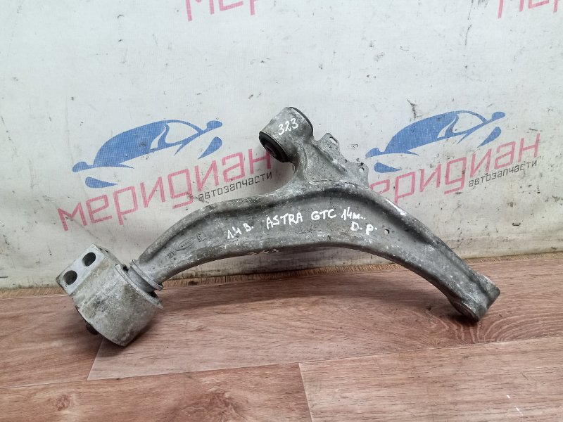 Рычаг передний правый OPEL ASTRA 2013 J 13371819 Б/У