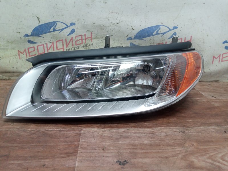 Фара левая VOLVO XC70 2008 31214353 Б/У