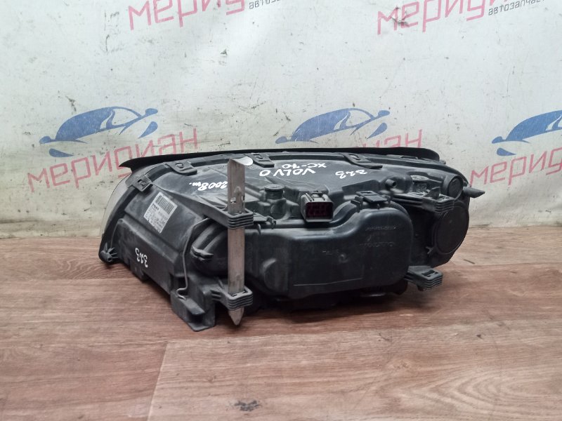 Фара правая XC70 2008