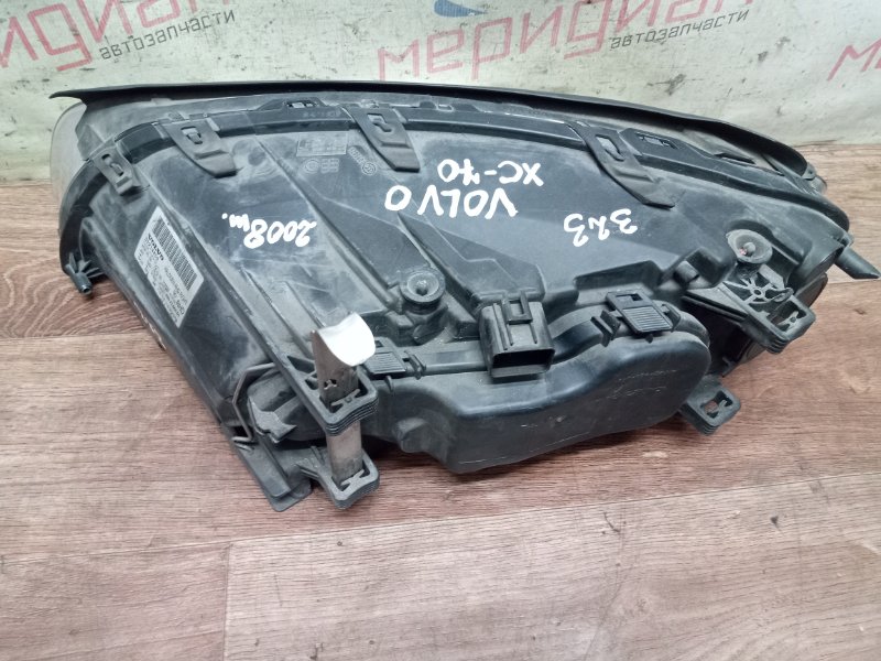 Фара правая XC70 2008