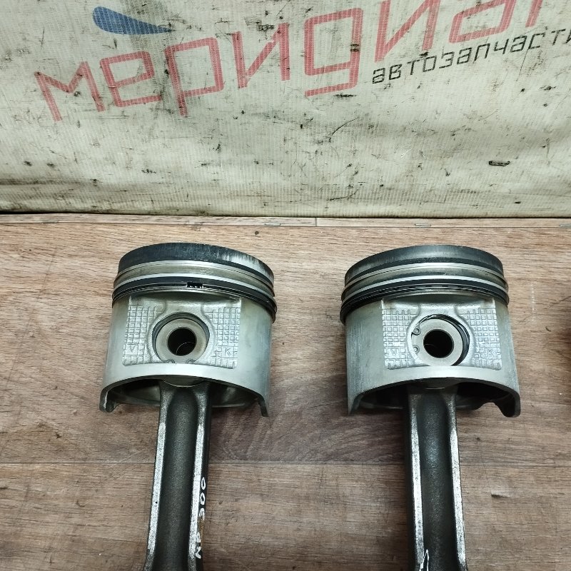 Поршень с шатуном NP 300 2010 D22