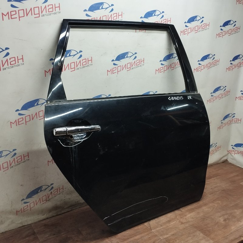 Дверь задняя правая MITSUBISHI GRANDIS NA
