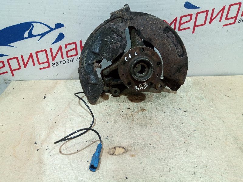 Кулак поворотный передний левый CITROEN C5 2011 RD 364697 Б/У