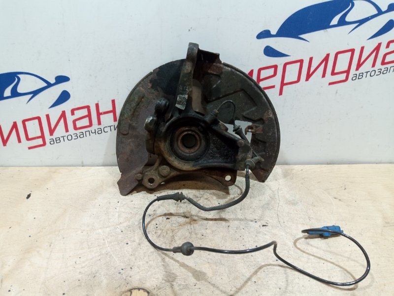 Кулак поворотный передний левый C5 2011 RD