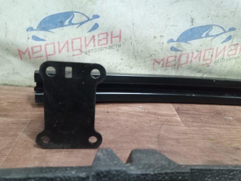 Усилитель переднего бампера QASHQAI 2008 J10