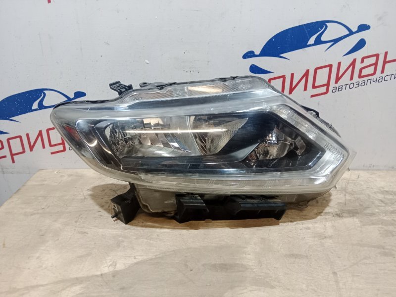 Фара правая NISSAN X-TRAIL 2016 T32 26025-4CA0C Б/У
