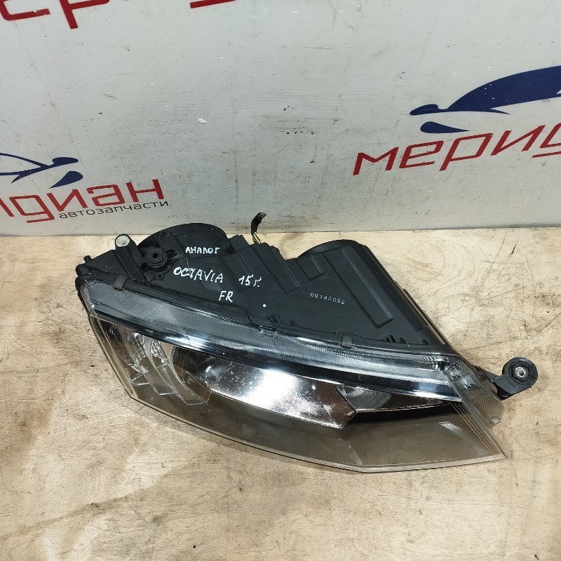 Фара правая OCTAVIA 2015 A7