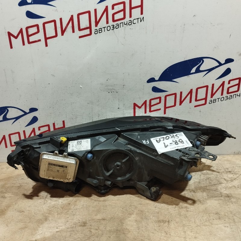 Фара правая XE 2015