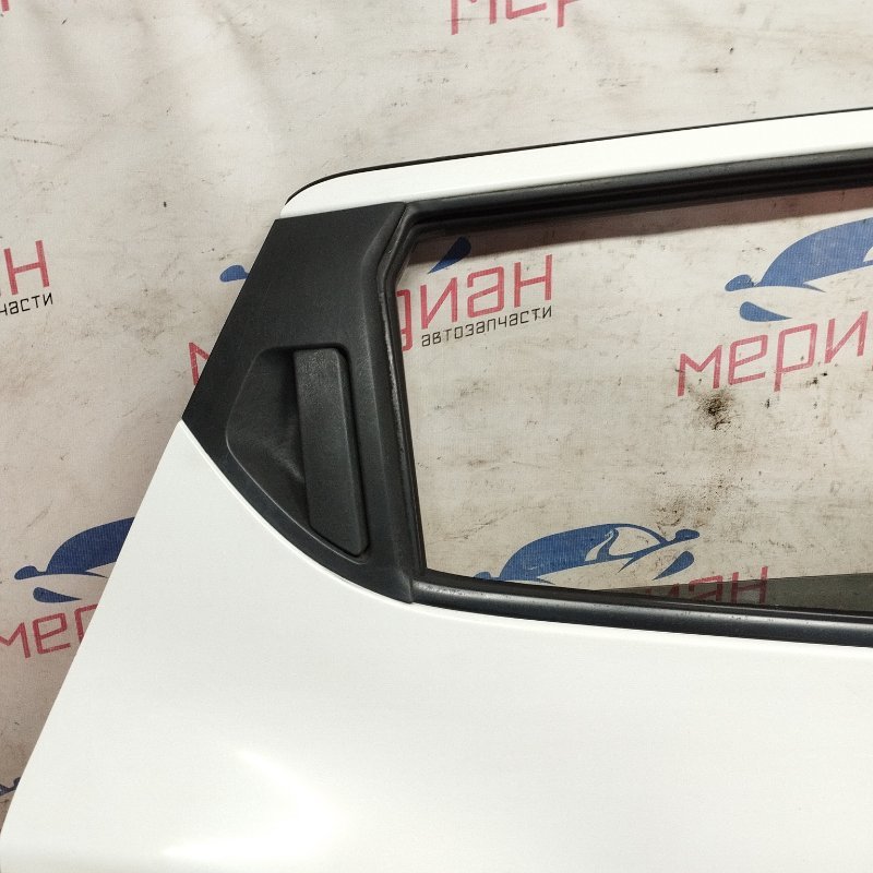 Дверь задняя правая NISSAN JUKE F15