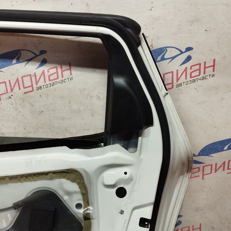 Дверь задняя правая JUKE 2013 F15