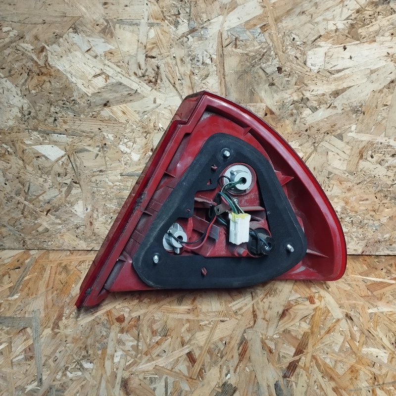 Фонарь задний наружный левый LANCER 2000 CK