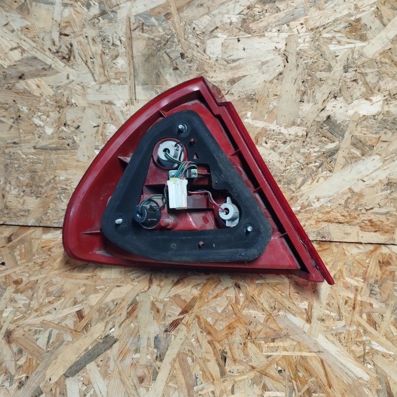 Фонарь задний наружный левый LANCER 2000 CK