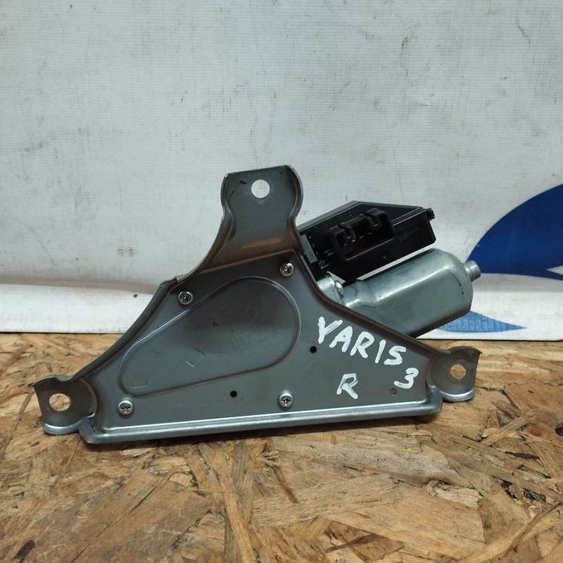 Моторчик стеклоочистителя задний YARIS 2012 XP130 Моторчик стеклоочистителя задний YARIS 2012 XP130