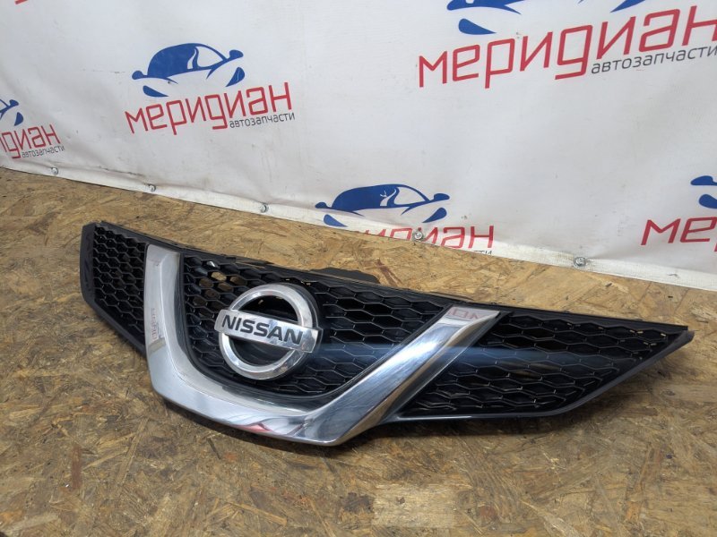 Решетка радиатора QASHQAI 2014 J11