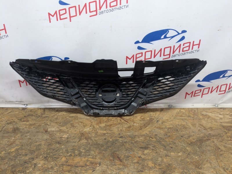 Решетка радиатора QASHQAI 2014 J11