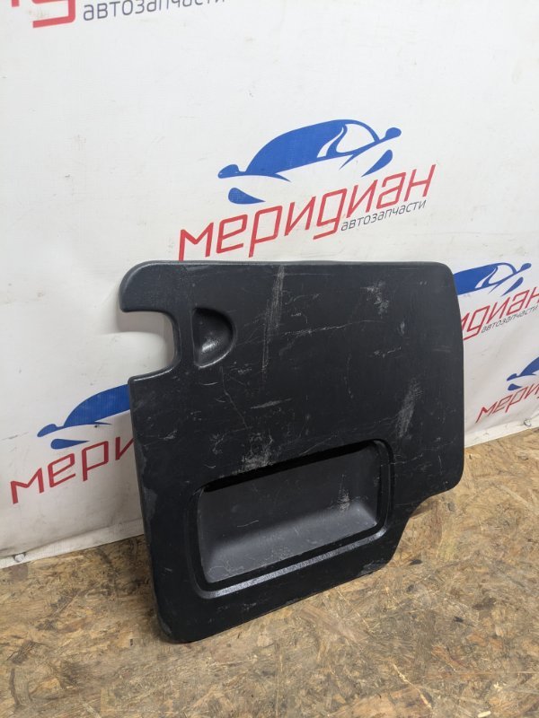 Обшивка двери задней правой RENAULT TRAFIC JL