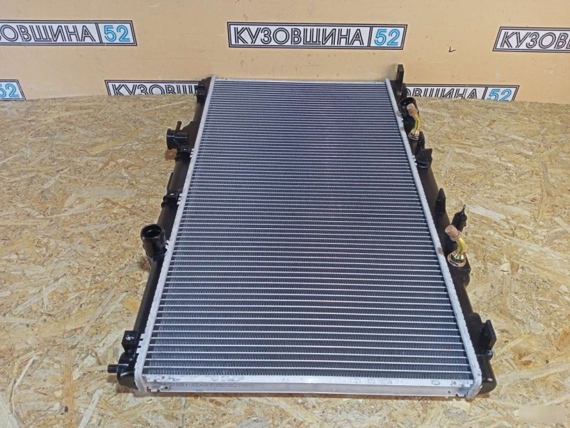 Радиатор ДВС CR-V 2 2001-2006 AT Радиатор ДВС CR-V 2 2001-2006 AT