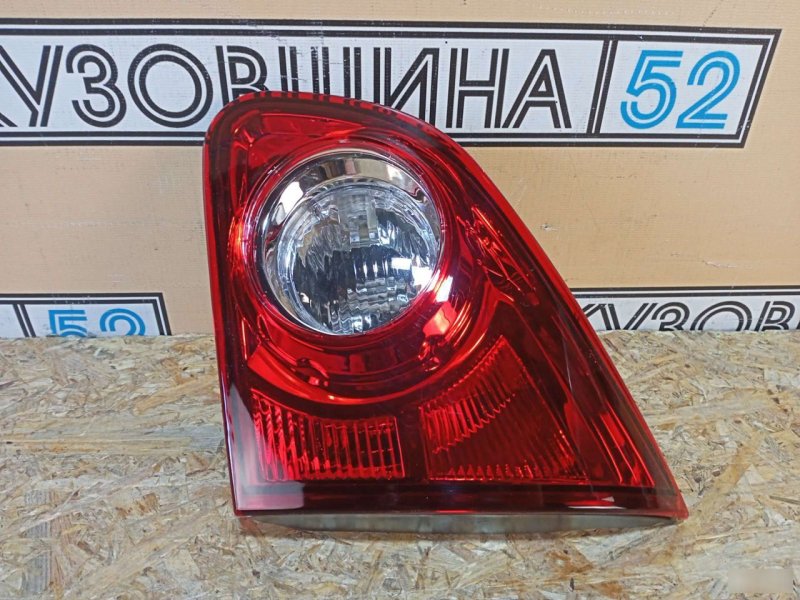 Фонарь в крышку багажника правый Qashqai 1 J10 2006-2010 до рест Фонарь в крышку багажника правый Qashqai 1 J10 2006-2010 до рест
