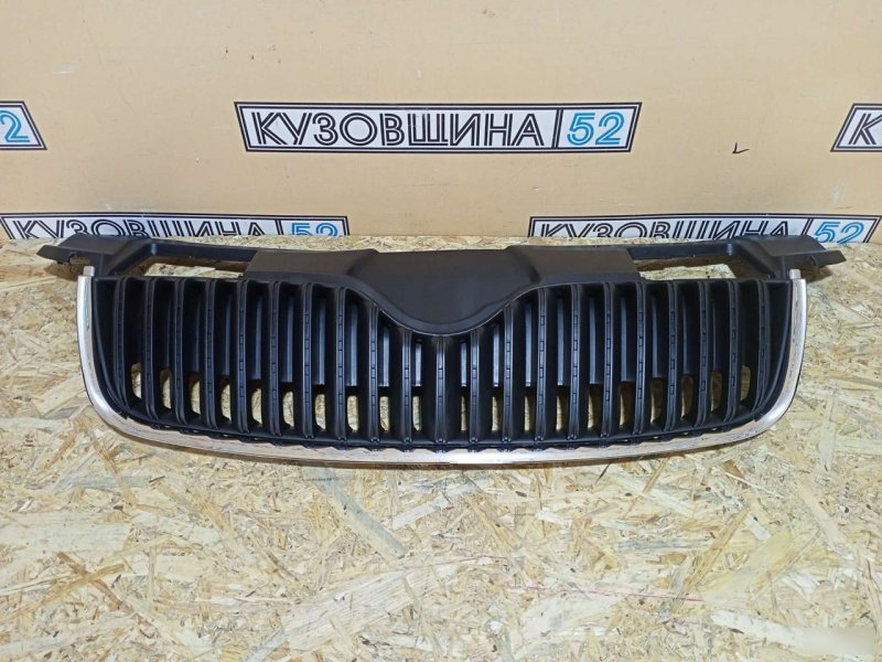 Решетка радиатора Skoda Fabia 2 до рест