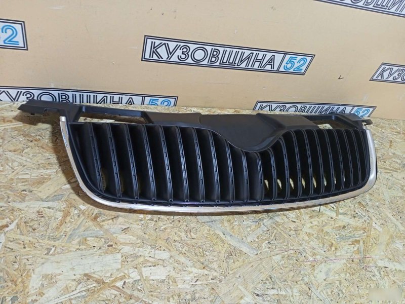 Решетка радиатора Fabia 2 2007-2010 до рест