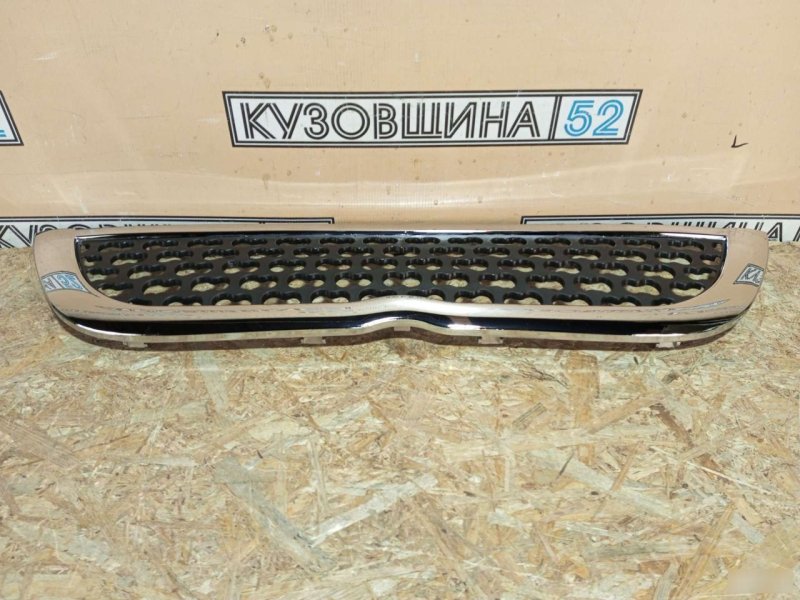 Решетка радиатора Smily 320 2008-2014