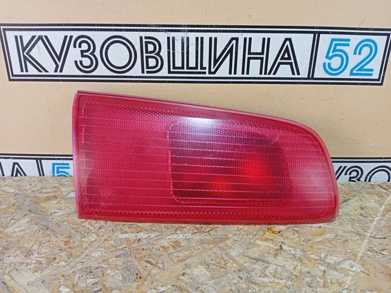 Фонарь внутренний левый 2 DY3W 2002