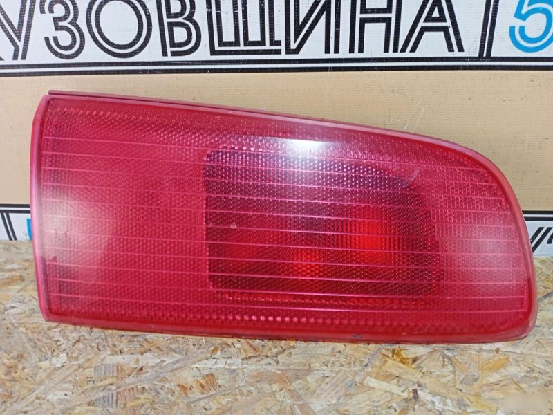 Фонарь внутренний левый 2 DY3W 2002