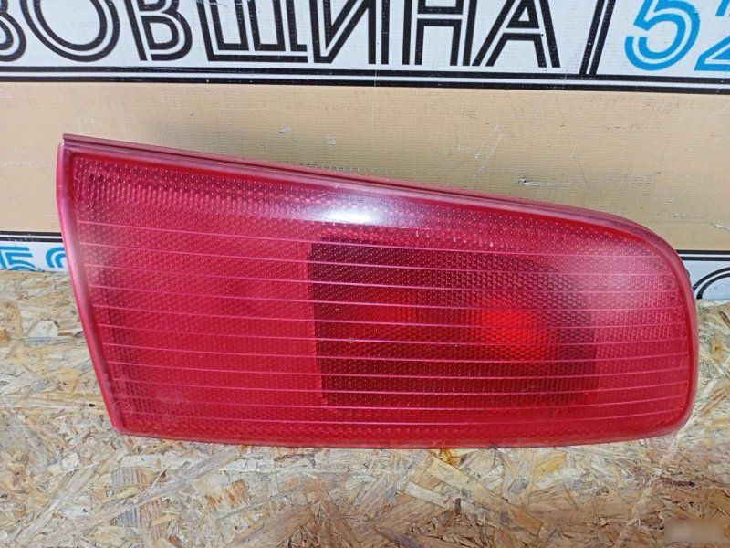 Фонарь внутренний левый 2 DY3W 2002