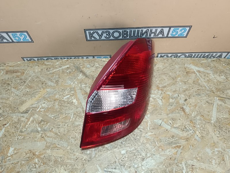 Фонарь правый Fabia 2 2007-2014 HBK/Wagon