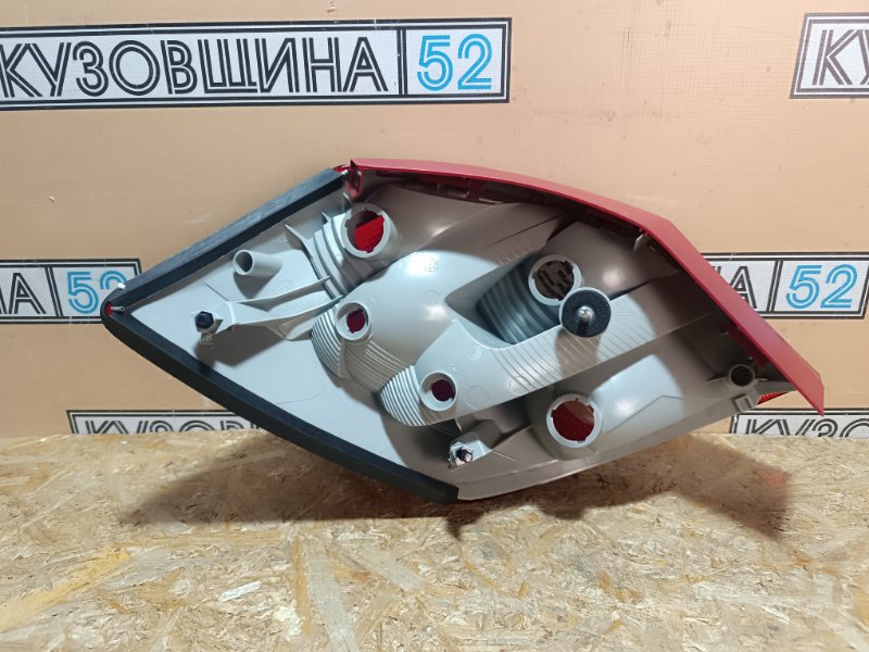 Фонарь правый Fabia 2 2007-2014 HBK/Wagon