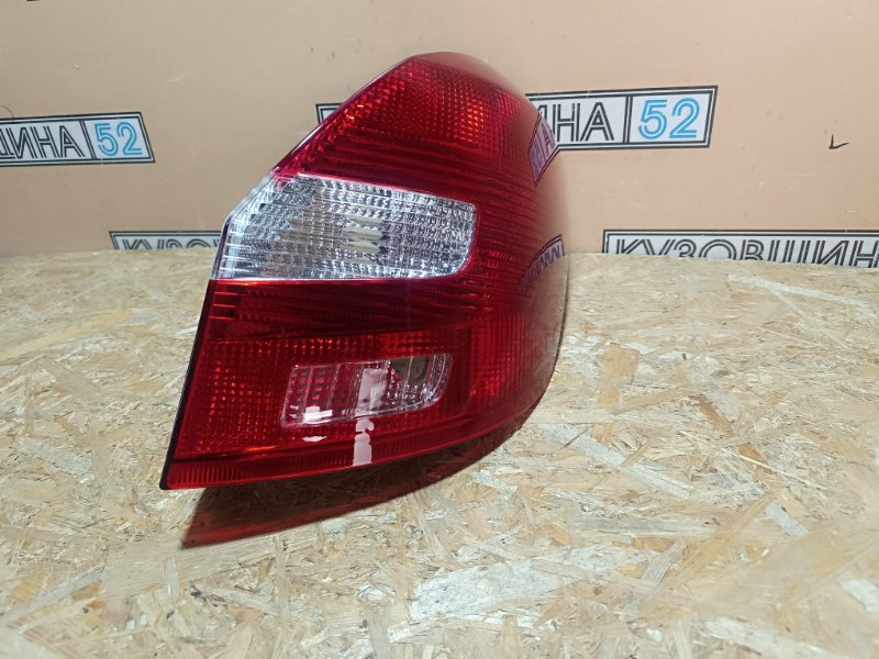 Фонарь правый Fabia 2 2007-2014 HBK/Wagon