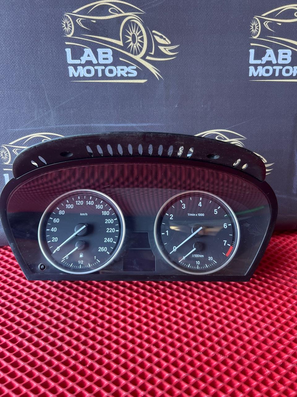 Запчасть панель приборов BMW X5 2010 E70 N52B30 Б/У Панель приборов BMW X5 2010 E70 N52B30 Б/У