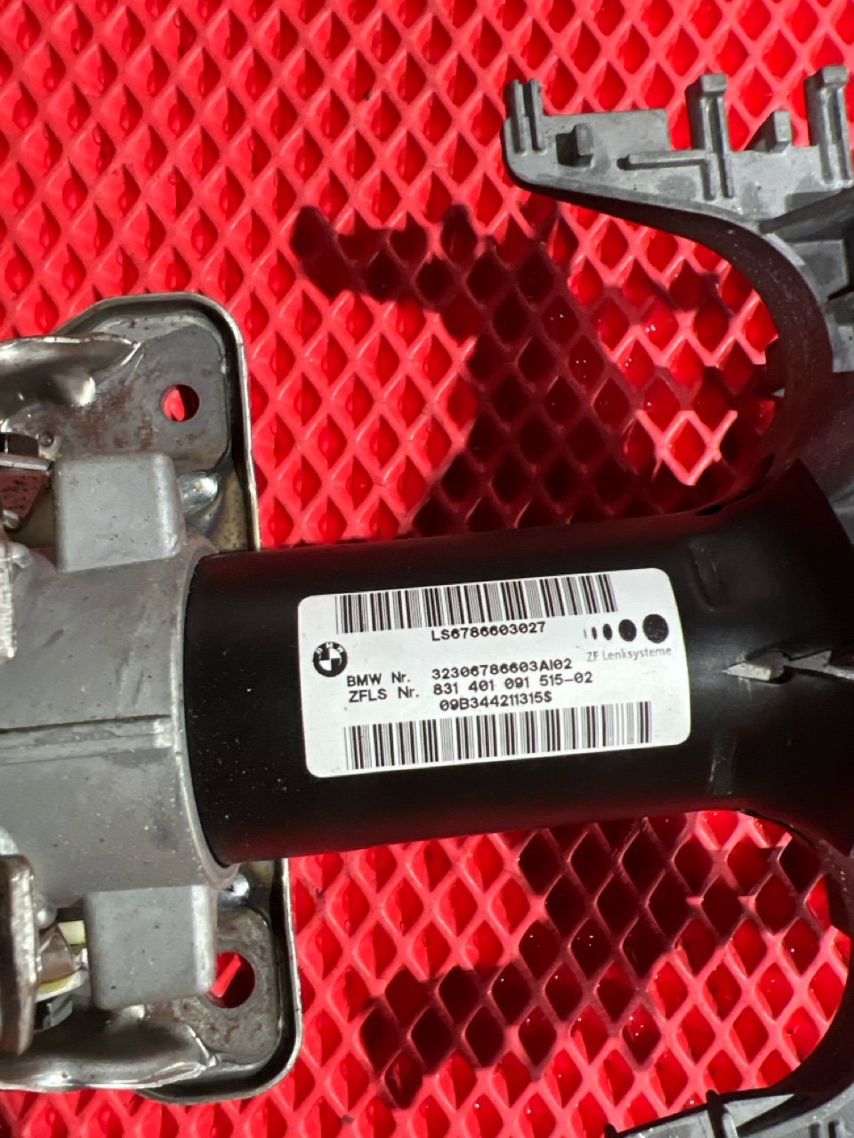 Рулевая колонка X5 2010 E70 N52B30 Рулевая колонка X5 2010 E70 N52B30